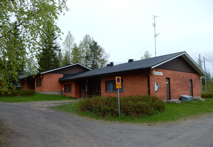 Mustikkakorventie 6 julkisivu kesällä